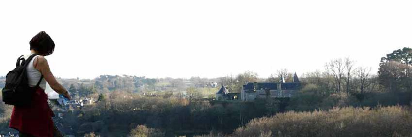 Le chateau de Rochefort-en-terre vu des gr&eacute;es